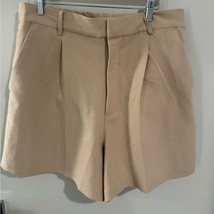 Abercrombie women’s tailored shorts